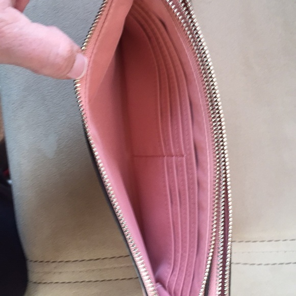 Coach nwt leather wallet/wristlet - Picture 4 of 5